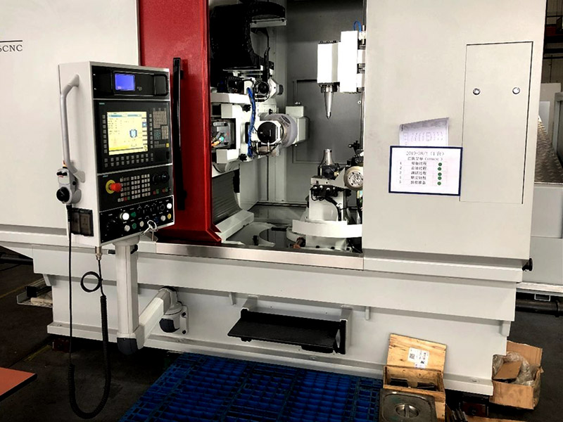 数控车床怎么用半圆刀加工凹型圆弧?